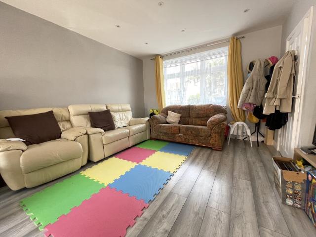 Property in Muirfield Road, Watford, WD19