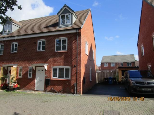 Property Listing Details Stunning Oakwood executive home £1495 pcm