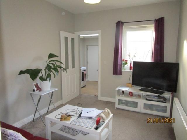 Property Listing Details Super Flat Close to Town £675 pcm
