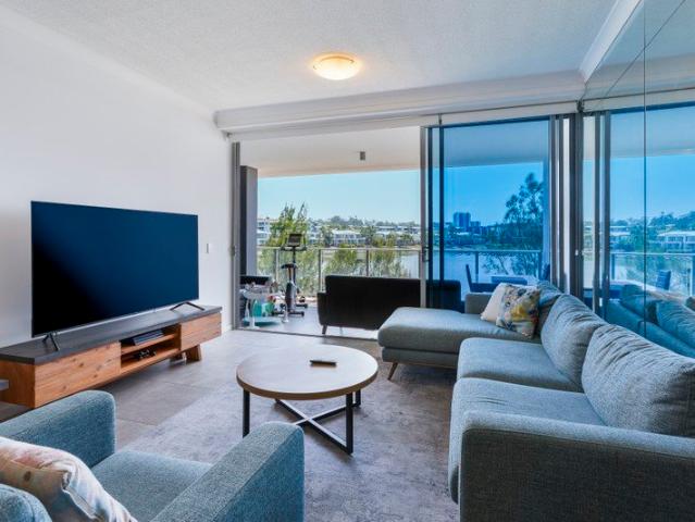 Property Managed I Modern and Effortless Living In Sought After South Lakes At Varsity!