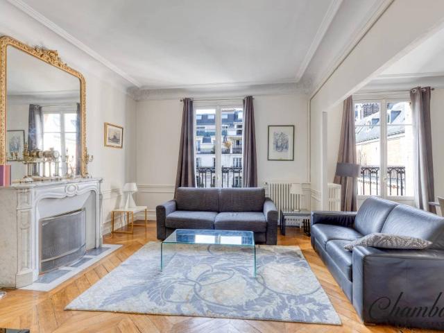 Property Rental: Apartment in Paris 7th, Gros Caillou district Chambard Real Estate
