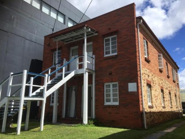 Properly Managed I Convenient two bedroom living in the heart of Newstead