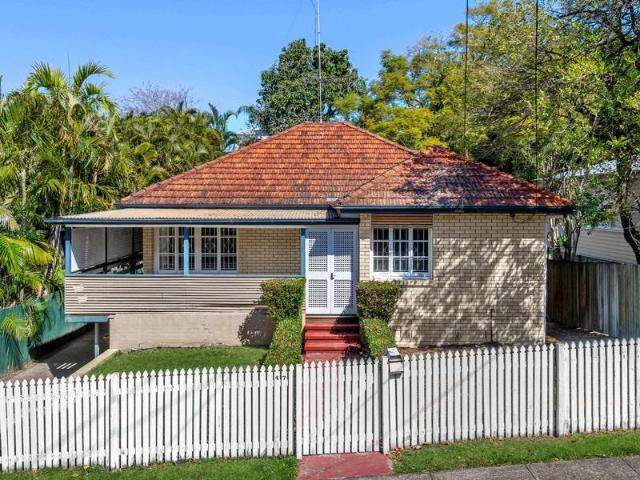 Properly Managed I Character & Convenience in the Heart of Coorparoo