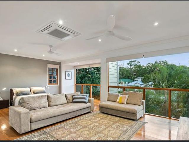 Properly Managed I Discover the Charm of Red Hill at 116 Cochrane Street! Perfect Family Home in a Prime Location!