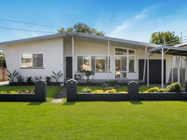 Properly Managed I Embrace Coastal Charm & Modern Elegance in this Rejuvenated Mid Century Clontarf Cottage Just Steps from the Waterfront!