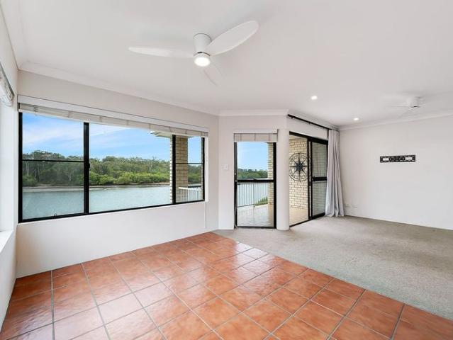 Properly Managed I Easy Living in the Heart of Mountain Creek