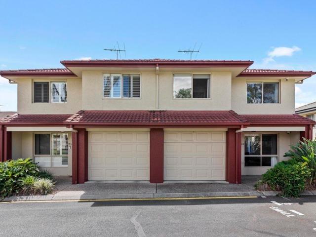 Properly Managed I Freshly Upgraded Townhouse in a Prime Carina Location!