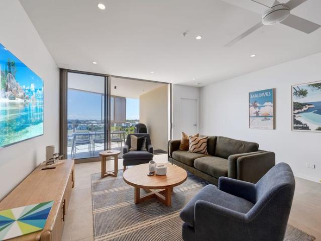 Properly Managed I Fully Furnished Coastal Luxury in the Heart of Bokarina