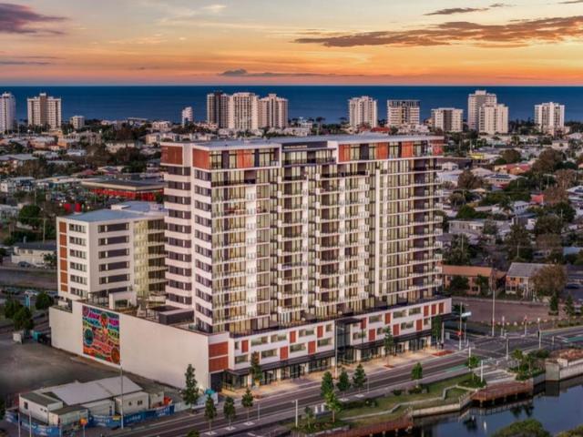 Properly Managed I Modern One Bedroom Apartment with Pool in Maroochydore