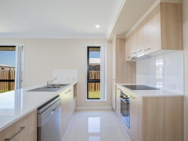 Properly Managed I Modern Comfort & Practical Living in Peaceful Rosewood Pocket
