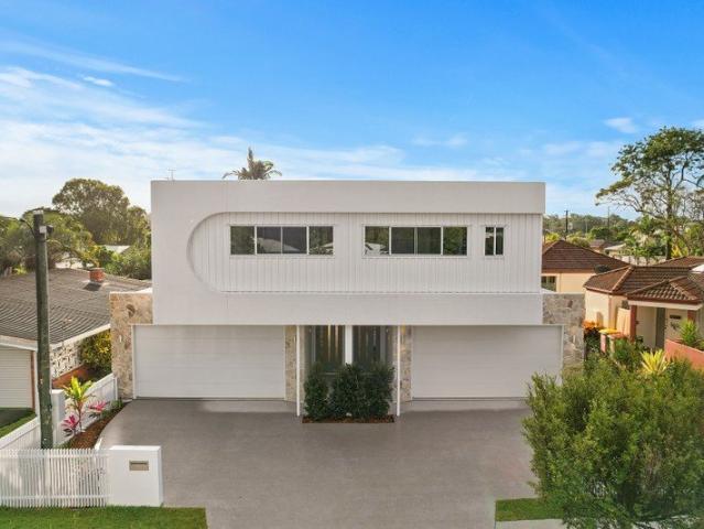 Properly Managed I Modern Family Home with Outdoor Entertaining in Caloundra