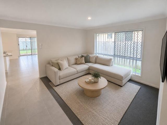 Properly Managed I Spacious Family Home in a Peaceful Redland Bay Location