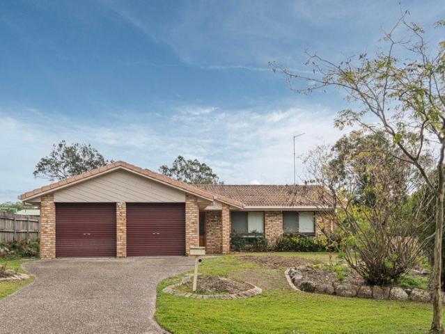 Properly Managed I Spacious Family Home with Multiple Living Areas in Ferny Grove