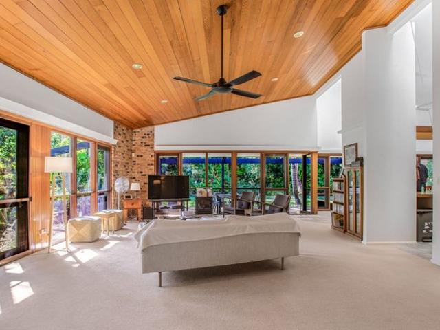 Properly Managed I Spacious Family Home with Rooftop Deck & Loft