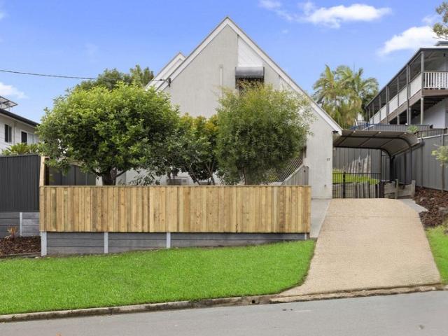 Properly Managed I Spacious Family Living at 27 Albatross Avenue, Aroona Multiple Outdoor Areas and Modern Comforts
