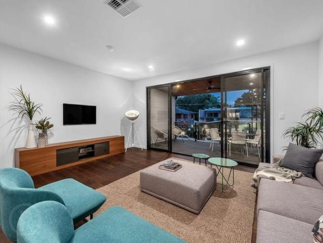 Properly Managed I Spacious Family Living in the Heart of Balmoral