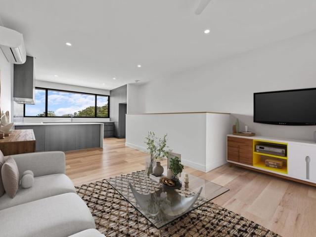 Properly Managed I Stylish Coastal Living in the Heart of Caloundra