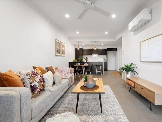 Properly Managed I Stylish & Modern One Bedroom Unit in Annerley
