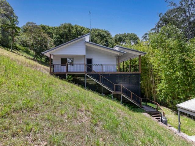 Properly Managed I Peaceful Hinterland Living with Modern Comfort & Stunning Valley Views