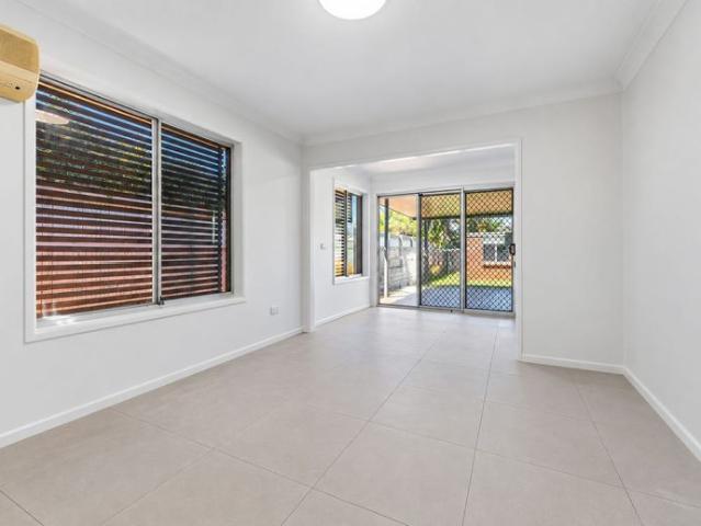 Properly Managed I Relaxed Bayside Living Near the Waterfront