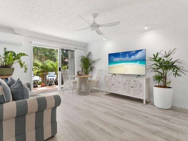 Properly Managed I Renovated Resort Style Living on Chevron Island