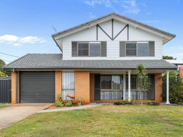 Properly Managed I Well Maintained Family Home with Flexible Living Spaces