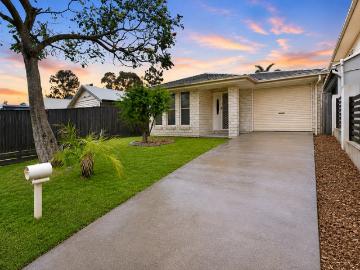 Properly Managed I Well Presented Family Home Close to Everything