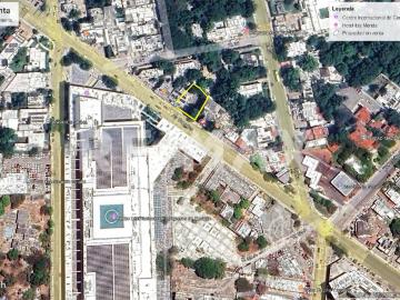 Propiedad comercial con estacionamiento en venta Av Cupules Mérida Yucatan