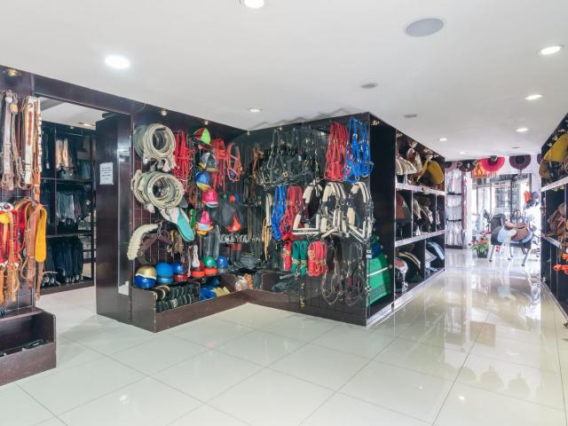 Propiedad comercial en renta CERCA DEL PERIF?RICO con DEPARTAMENTO