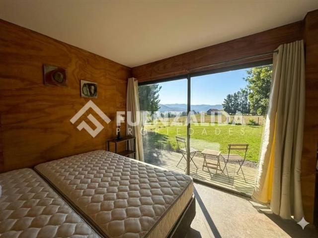Propiedad amplia e iluminada de estilo mediterráneo San Juan | 7 dormitorios por 8200.00 en San Antonio