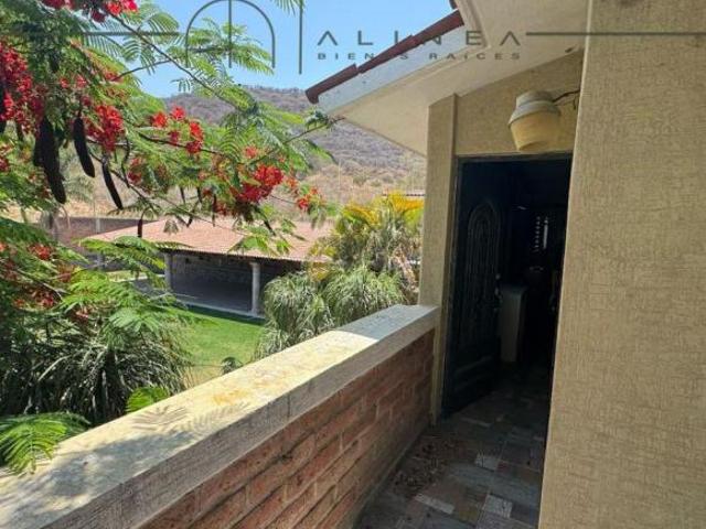 Propiedad de 1,700 m² con Casa y Área de Eventos, San Agustín, Jal