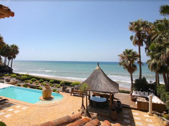 Propiedad de 2100 m2 en venta Marbella, España