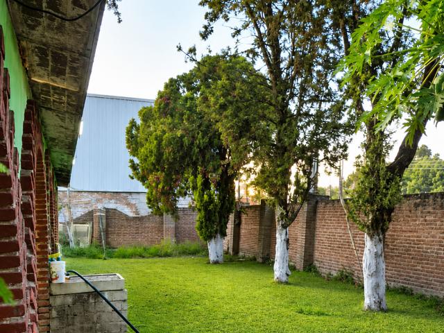 Propiedad en obra blanca con 1,582 m² de terreno en Tlajomulco