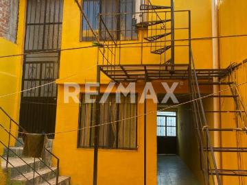 Propiedad en Venta con 4 Departamentos
