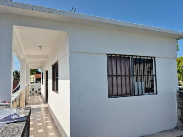 Propiedad en venta con 5 cuartos, ideal para inversión