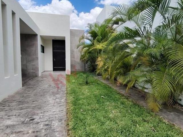 Propiedad en VENTA Calle 49 Oriente 296, 97345 Conkal, Yuc, México