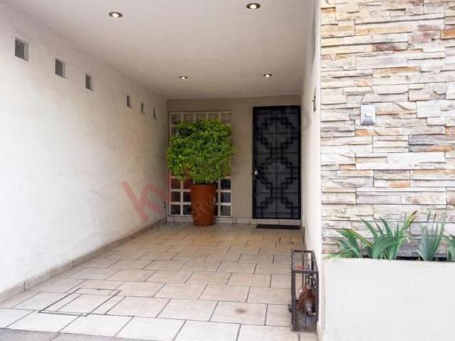 Propiedad en VENTA Calle Olmos 208, Jacarandas, 78148 San Luis Potosí, SLP, México