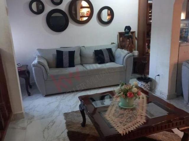 Propiedad en VENTA Calle Paseo del Ciclón 694, Fracc Ampliación La Rosita, 27258 Torreón, Coah, Mé