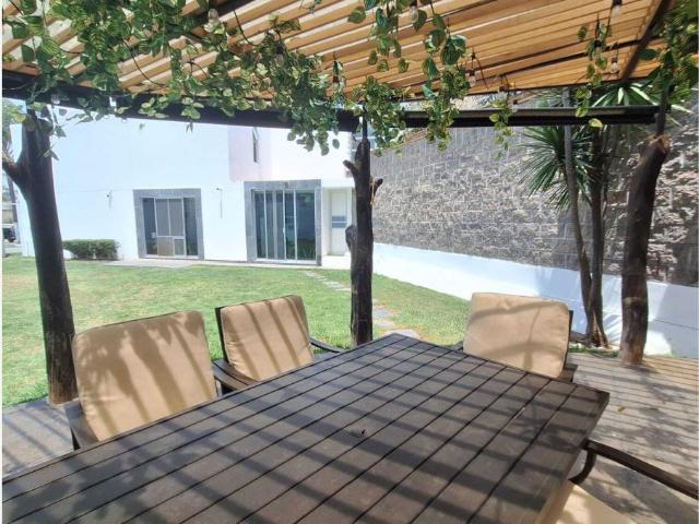 PROPIEDAD EN VENTA CASA Y JARDÍN EN SAN FRANCISCO ACATEPEC PUEBLA