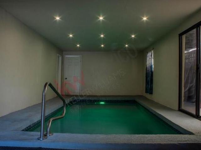 CASA EN VENTA COL. SATELITE CON ALBERCA