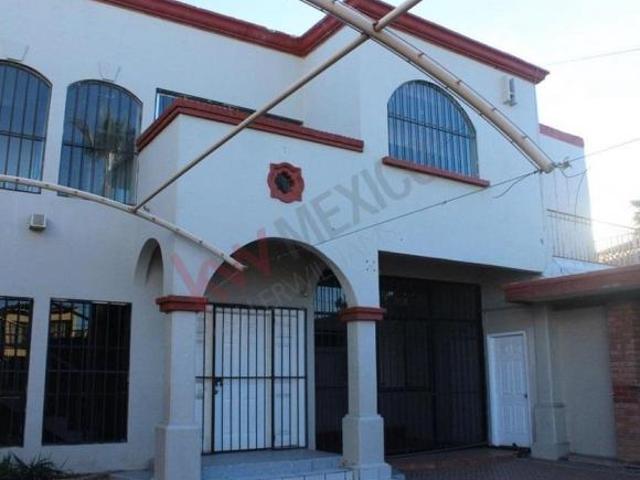 Propiedad en VENTA Avenida Gran Lago de los Esclavos 820, Fraccionamiento Jardines del Lago, 21330