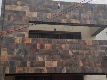 Propiedad en VENTA Avenida Lago Baikal 446, Fraccionamiento Jardines del Lago, 21330 Mexicali, BC