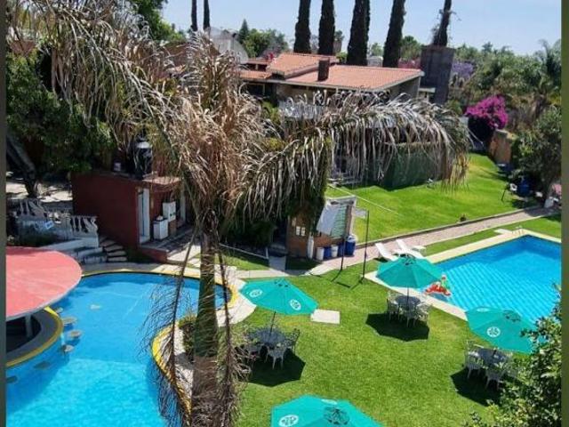 Propiedad en Venta,Balneario, Restaurante y Canchas de Football