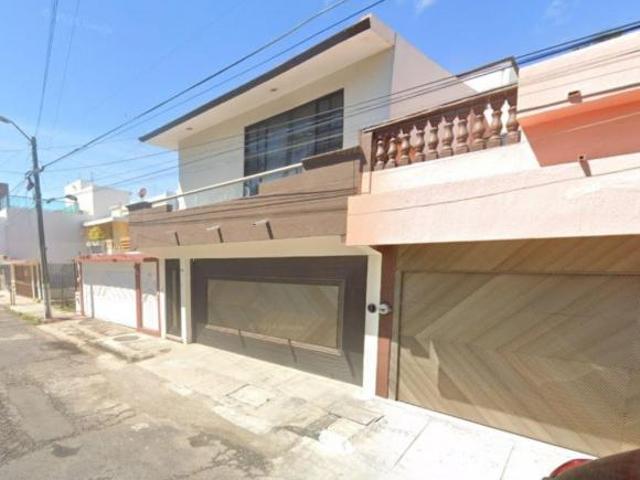 PROPIEDAD EN VENTA EN AV BELLAVISTA 612 COATZACOALCOS VERACRUZ