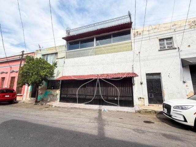 PROPIEDAD EN VENTA IDEAL PARA OFICINA O USO COMERCIAL, COLONIA LA PERLA, GDL