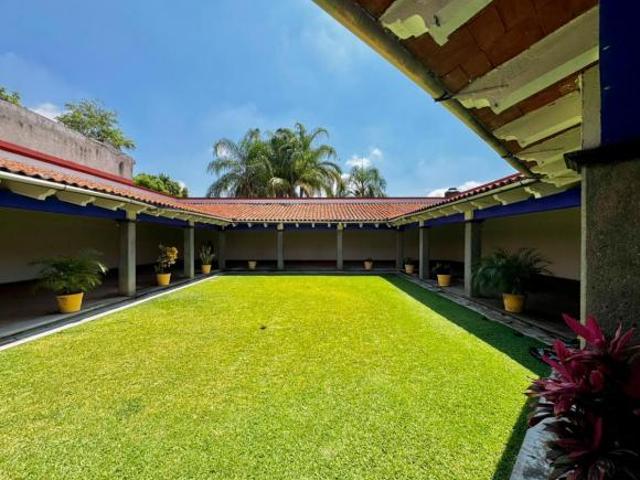 Propiedad estilo hacienda con alto potencial para inversion o negocio
