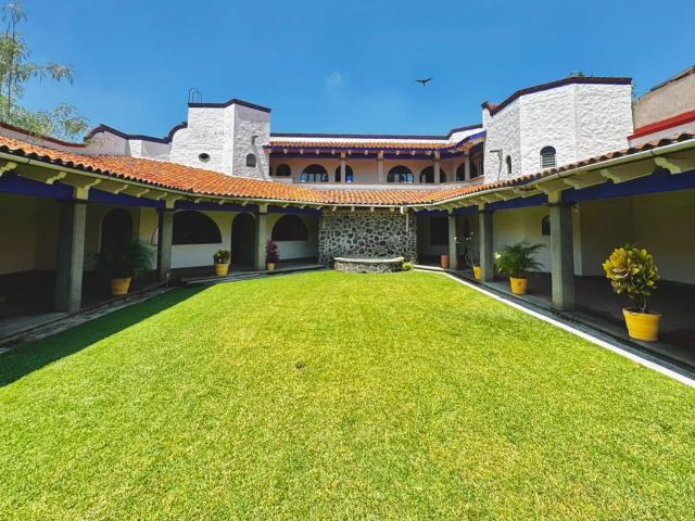 Propiedad estilo hacienda con alto potencial para inversion o negocio