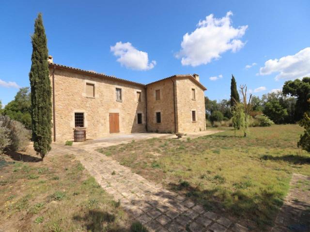 Propiedad exclusiva con gran potencial en Golf Costa Brava 436m² Santa Cristina d'Aro