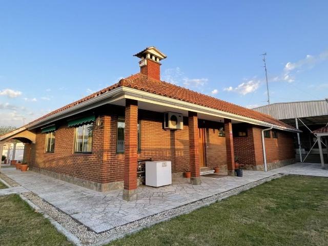 Propiedad Exclusiva en Tomiño: Un Espacio para la Vida, la I. 920m² Tomiño