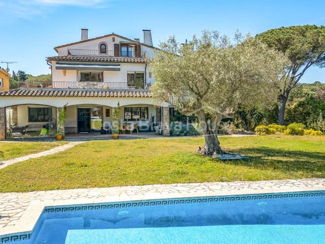 Propiedad exclusiva en venta en Calella de Palafrugell con g. 764m² Calella de Palafrugell